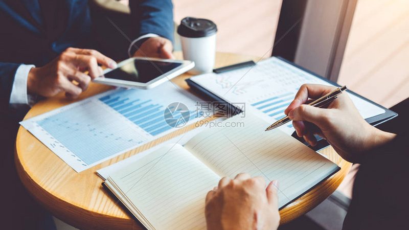 管理咨询加盟费用解析：揭秘费用构成与价值